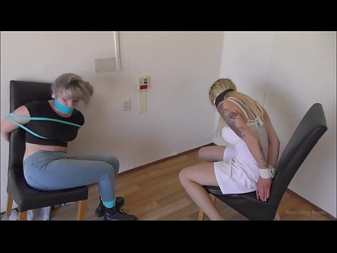 ❤️ Atkarīga / sasietas un ar aizliktām mutēm / damsel in distress ❌ Super sekss pie porno lv.hdporn24.ru ❌️