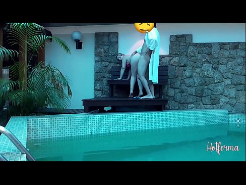 ❤️ Boss uzaicina kalponi uz baseinu, bet nevarēja pretoties karstu ❌ Super sekss pie porno lv.hdporn24.ru ❌️
