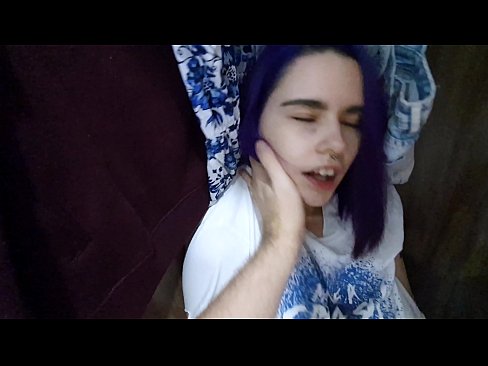❤️ Atradu savu māsu skapī un palīdzēju viņai beigt. ❌ Super sekss pie porno lv.hdporn24.ru ❌️